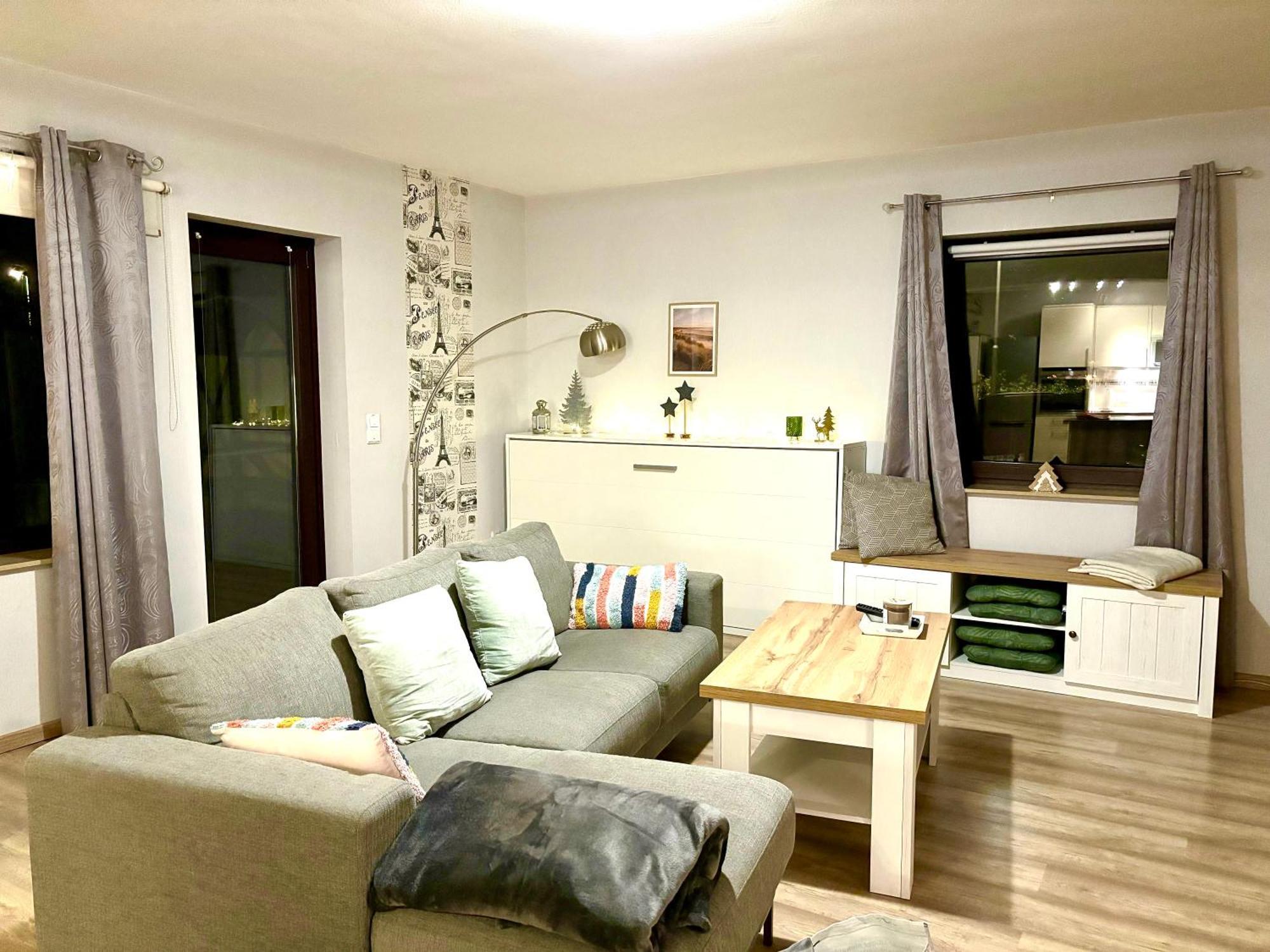 Grosse Wohnkueche, Terrasse, Schlafzimmer Am Steinhuder Meer, Wlan, Parkplatz, Fussbodenheizung, 70Qm Wunstorf Exterior foto